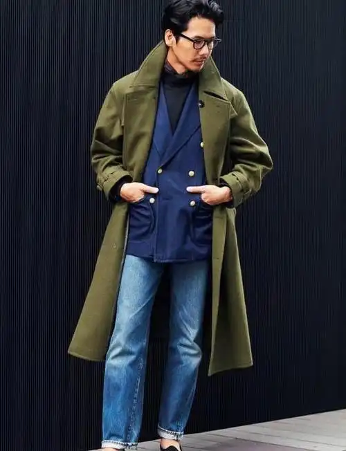 尤其是中年男性,他们需要展现成熟稳重的形象,但又不失时尚感