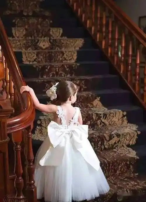 这些美翻天的花童礼服小女孩穿起来都是小公主