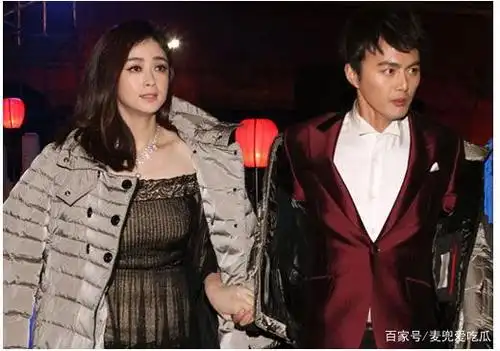 网传王凯向蒋欣求婚成功?两人8月将举办婚礼,男方性取向惹猜疑