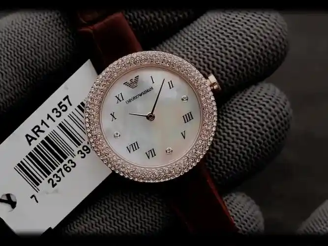 阿玛尼女士腕表