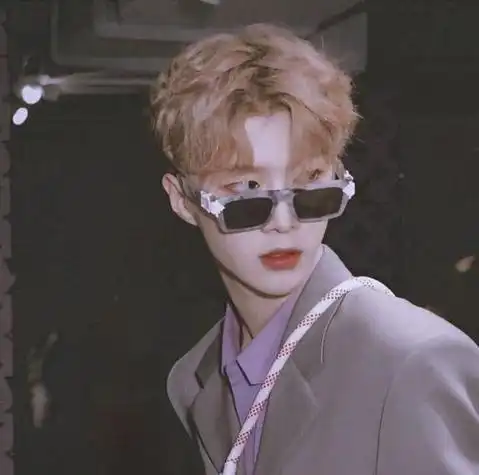 范丞丞优质头像