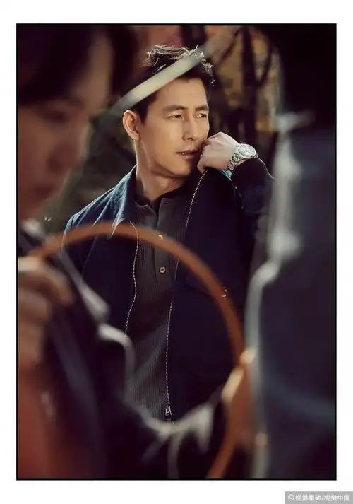 组图郑雨盛西装亮相露魅力笑容型男风范帅气十足