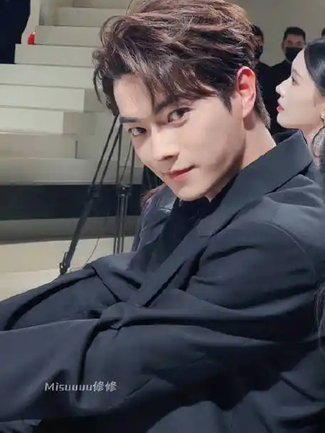 这是什么神仙颜值#许凯梅逐雨##许凯卡诗光耀代言人#misuuuu修修的