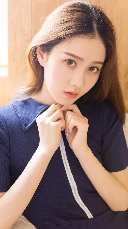 宅男女神气质美女手机壁纸图片