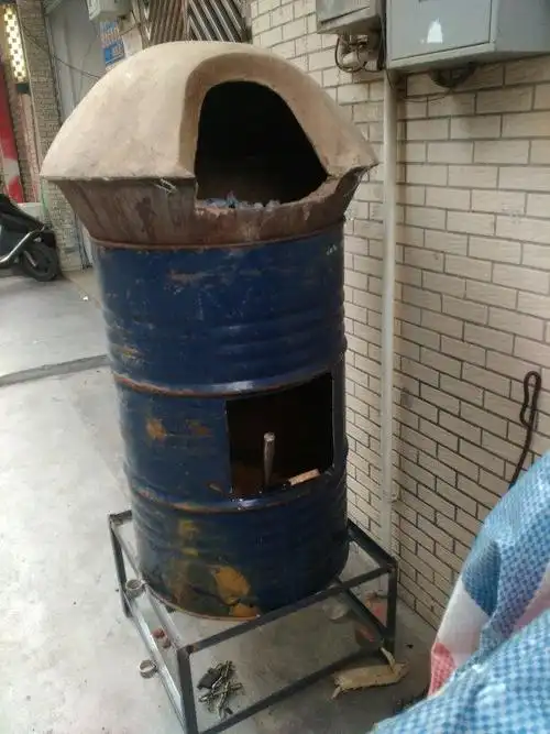 p data-id="gnxarieoh1">烧饼炉子:它由烘烤箱,操作台和移动轮体三个