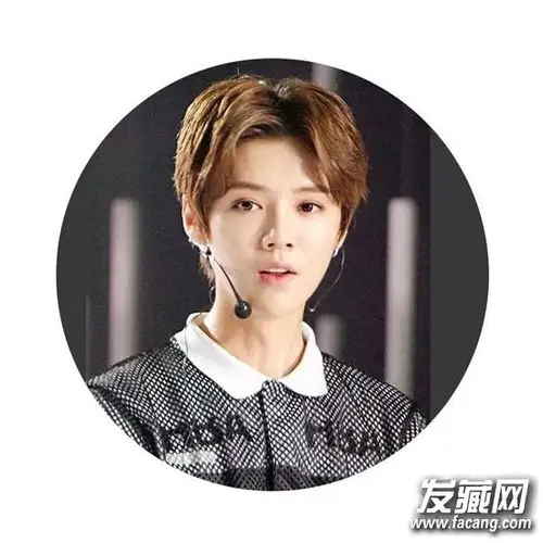 鹿晗的蓬松刘海短发考验颜值的中分被他们玩出花了