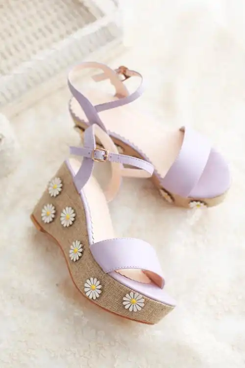 冰淇淋色甜美立体花朵坡跟凉鞋