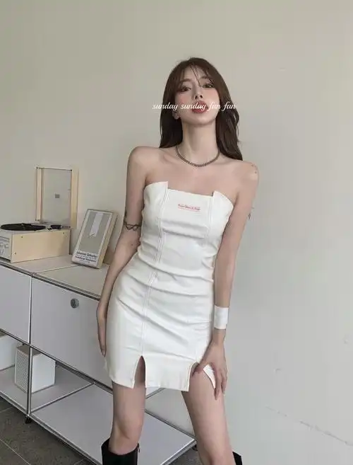 纯欲性感后背拉链气质修身显瘦包短裙开叉抹胸连衣裙