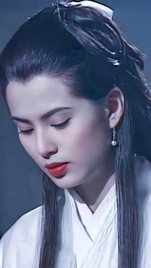 李若彤的小龙女,成了几代人心中念念不忘的白月光!