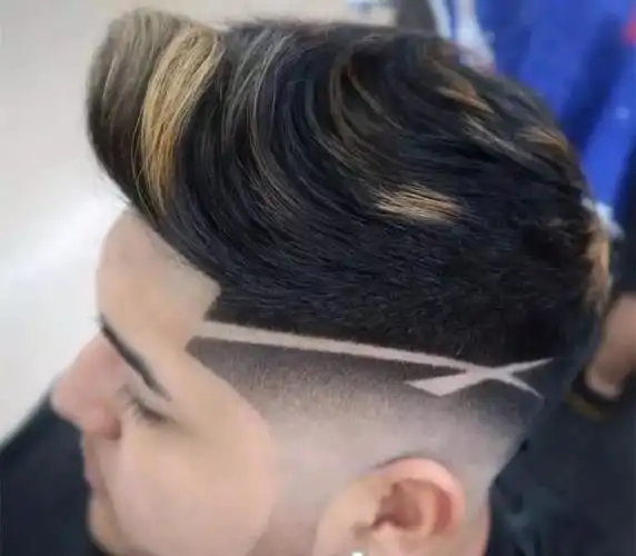 2019春季男士发型"刻痕头"让你帅的不一般,人群中独特的存在_网易订阅