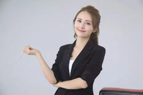 【中场不安定】大秀修长美腿!小南开课带你认识abc