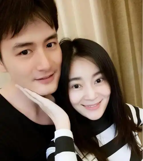 王媛可:因丈夫太帅狂追5年,婚后生下双胞胎,一家四口其乐融融