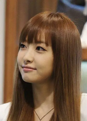 baby杨幂宋茜10年妆容对比,早期芭比娃娃,如今气质女神