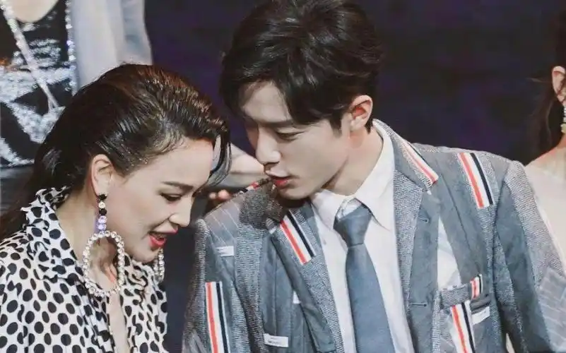 肖战与舒淇同框,没想到舒淇曾是他的导师