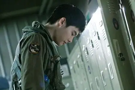 李钟硕在哪部剧中穿军装