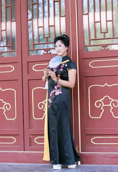 旗袍丽人: 情系烟雨楼 - 美篇