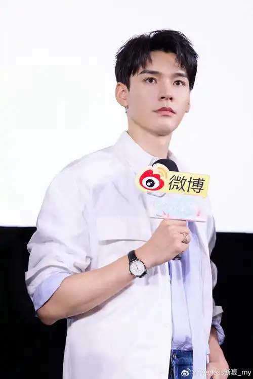 龚俊东方月初##狐妖小红娘月红篇#剧情渐入佳境,月初宝宝太美了太帅了