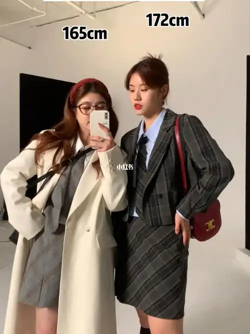 身高差穿搭tips:1小个子姐妹更多选择短款外套和下装更加注重好比例