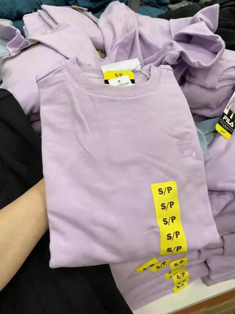 简单好看的fila卫衣