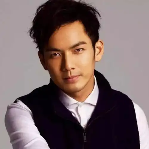 最帅的出柜男明星是谁韩国出柜的男明星