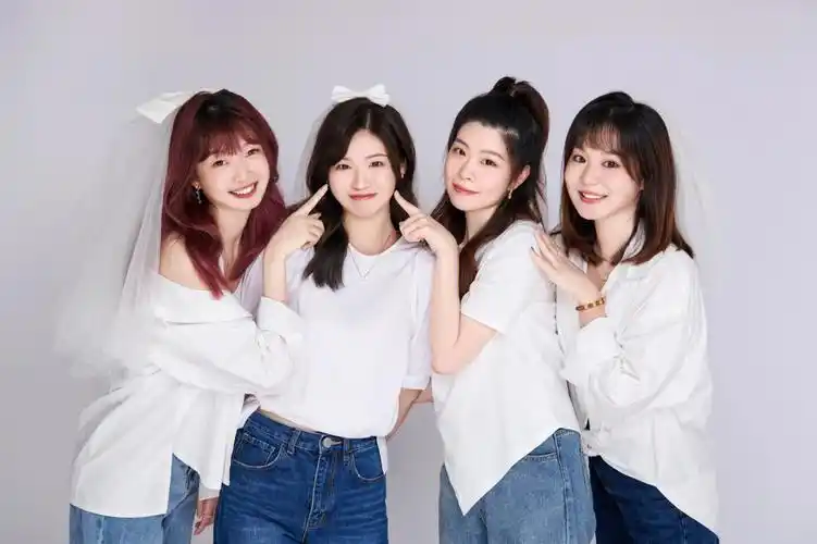 海马体闺蜜四人照成片应该没翻车