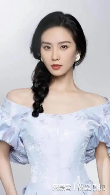 刘诗诗的穿搭之道, 古典与优雅的完美融合|妆容|时尚|优雅风格_网易