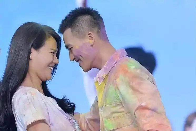 "百亿鲜肉"欧豪:出道9年8部主旋律,他的成功离不开这个男人_马思纯