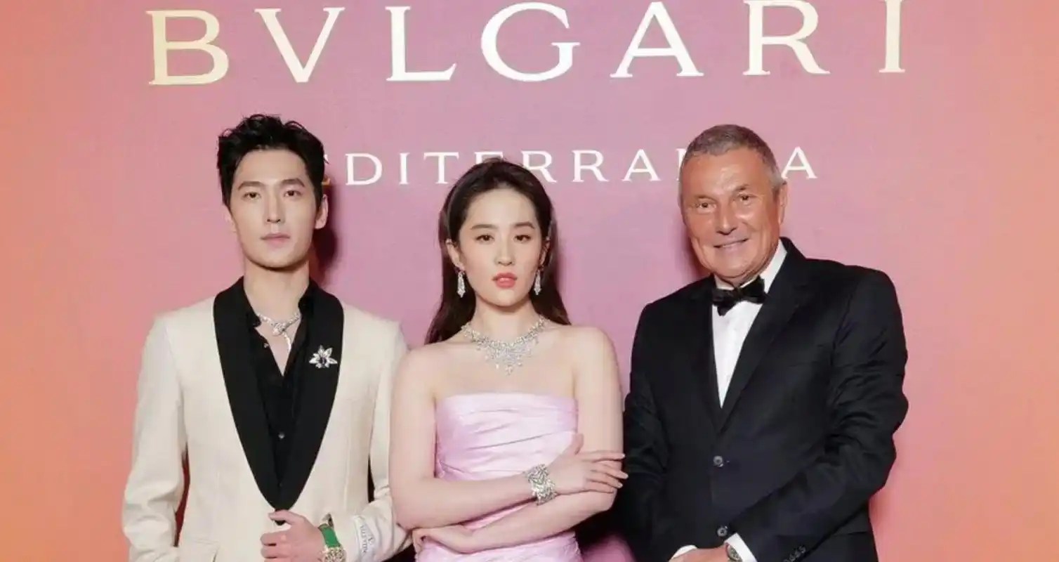 刘亦菲杨洋同框生图