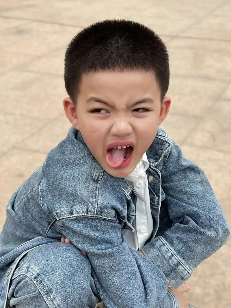 男童发型|寸头也太考验颜值了吧94 圆溜溜的小脑袋,像个小和尚太