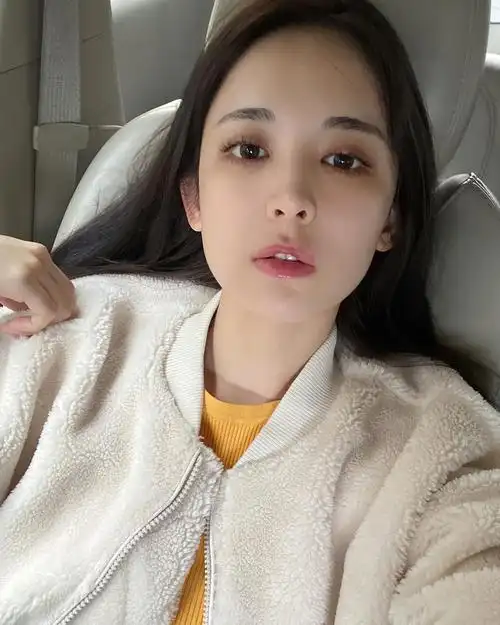 至于原因就是古力娜扎曾经被网友骂到很惨的,从此之后她就关闭了评论