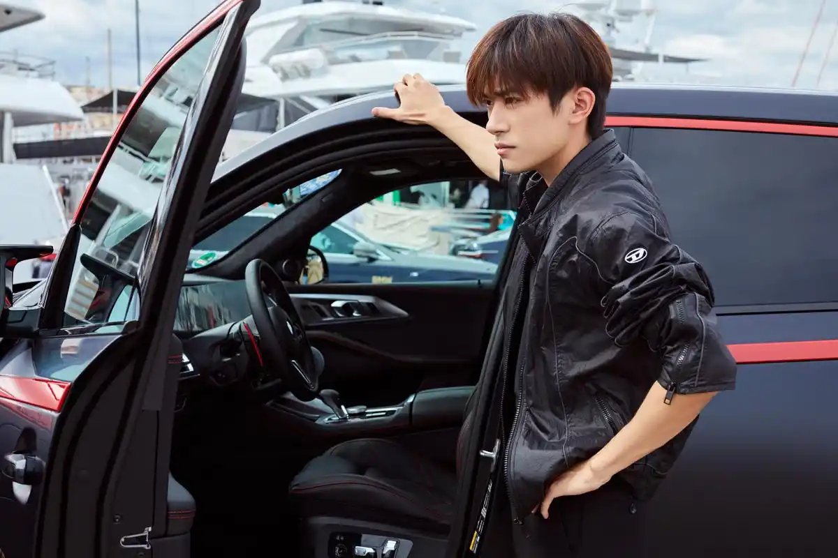 易烊千玺,赵今麦,段奕宏《白夜行》:共谱悬疑华章