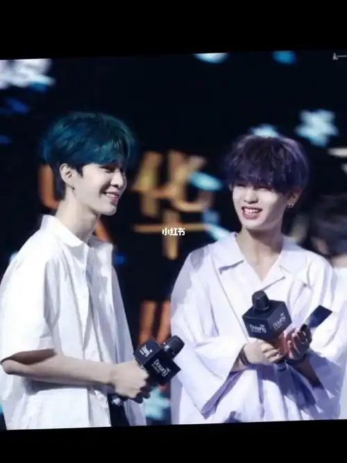 丞丞昊昊中秋快乐呀黄明昊范丞丞皇权富贵