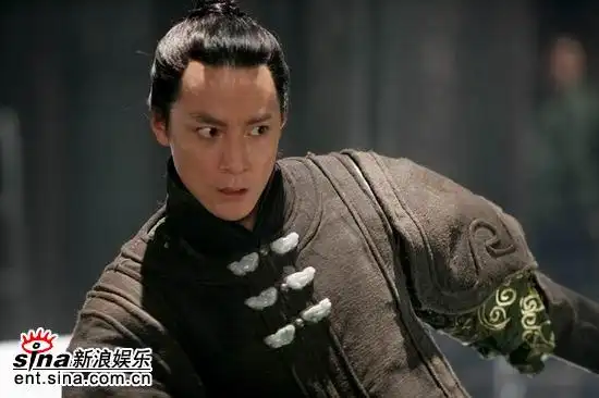 图文:吴彦祖《夜宴》造型曝光--青甲服