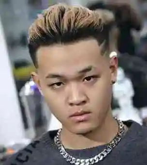 胖脸男士头型图片两边短男士胖脸短发发型图片