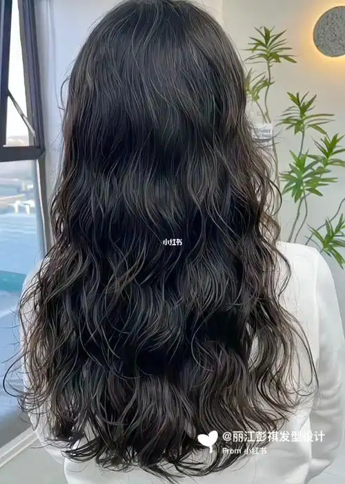 黑色头发也好看的法式烫发慵懒蓬松丽江烫发