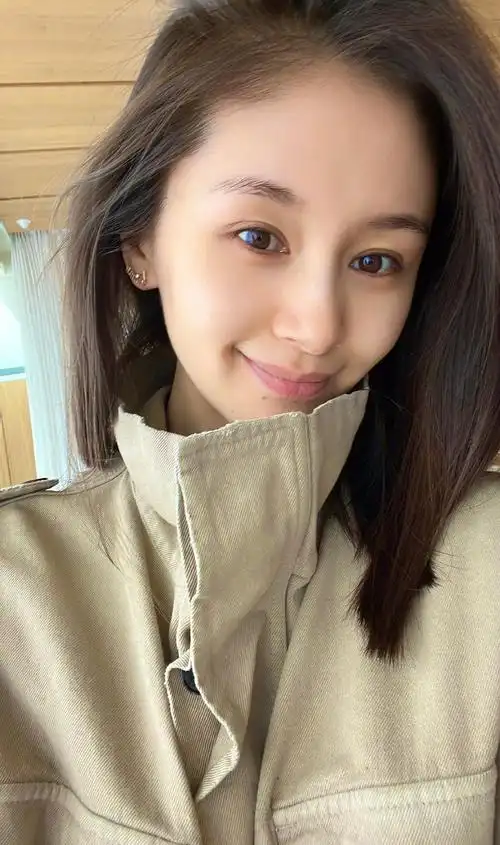 王子文晒素颜照豪宅内意外曝光镜子价值6万多