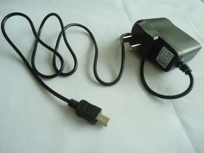 知心手机f111b专用充电器|原装正品行货|手机充电器