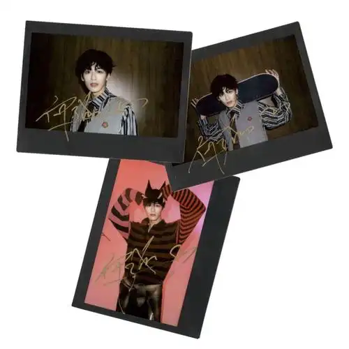 我们将随机抽取3位粉丝送出何洛洛独家签名拍立得.