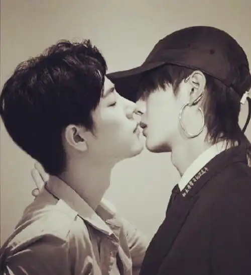 如果时光倒流,我还是想与你相遇相识肖战王一博博君一肖并肩于雪山之