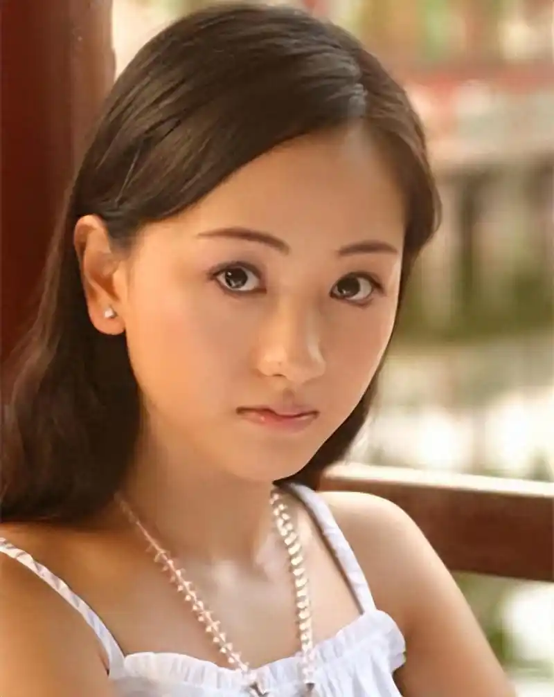 回顾41岁杨蓉出道26年不火不傍富豪不滥情到底在追求什么