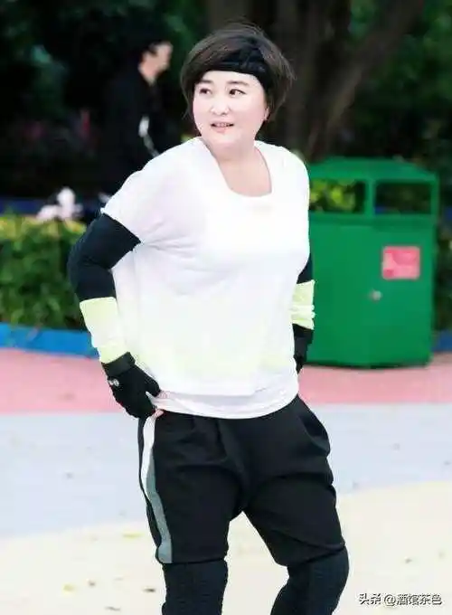 看到41岁贾玲和39岁杨天真后,才发现割胃瘦和运动瘦差距一目了然