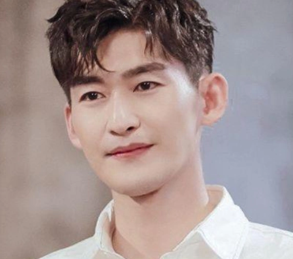 童星出道,张翰同班同学,37岁张宇菲用一个反面配角圈粉无数