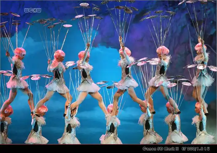 中国杂技团:3d杂技音乐剧《又见飞碟》 2