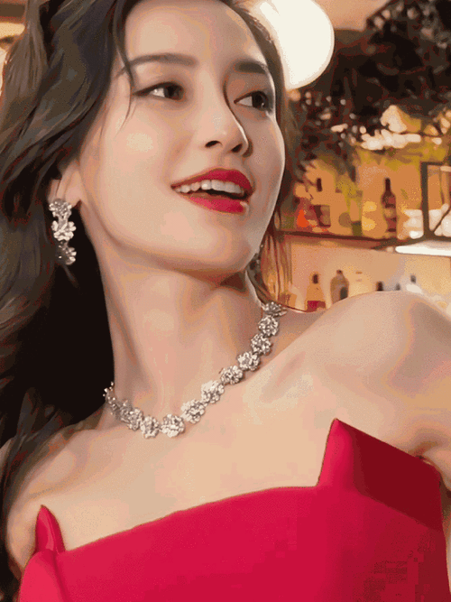 angelababy开衩抹胸红裙##angelababy湛蓝雀鸟新中式礼裙##angela