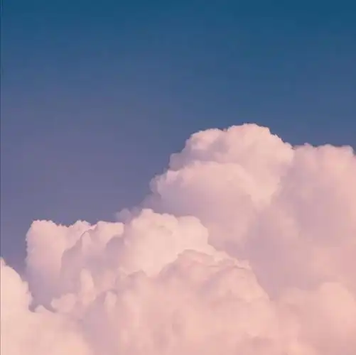 朋友圈背景图丨每盏月亮都下落不明