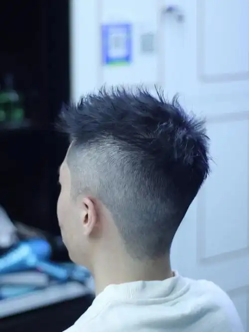 男士最火发型分享清爽干净的发型