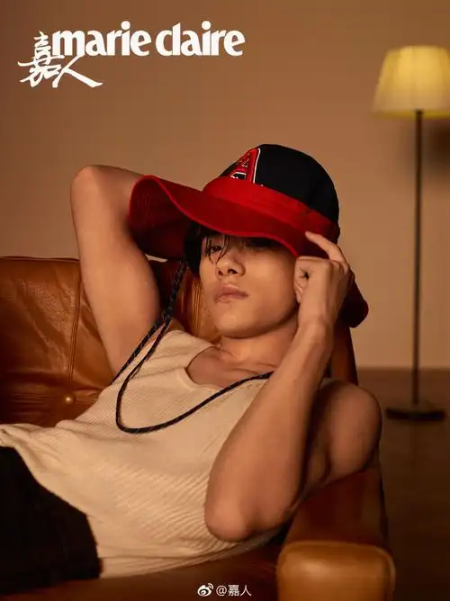 嘉人11月刊易烊千玺封面内页已出再次新增易烊千玺邂逅卡地亚