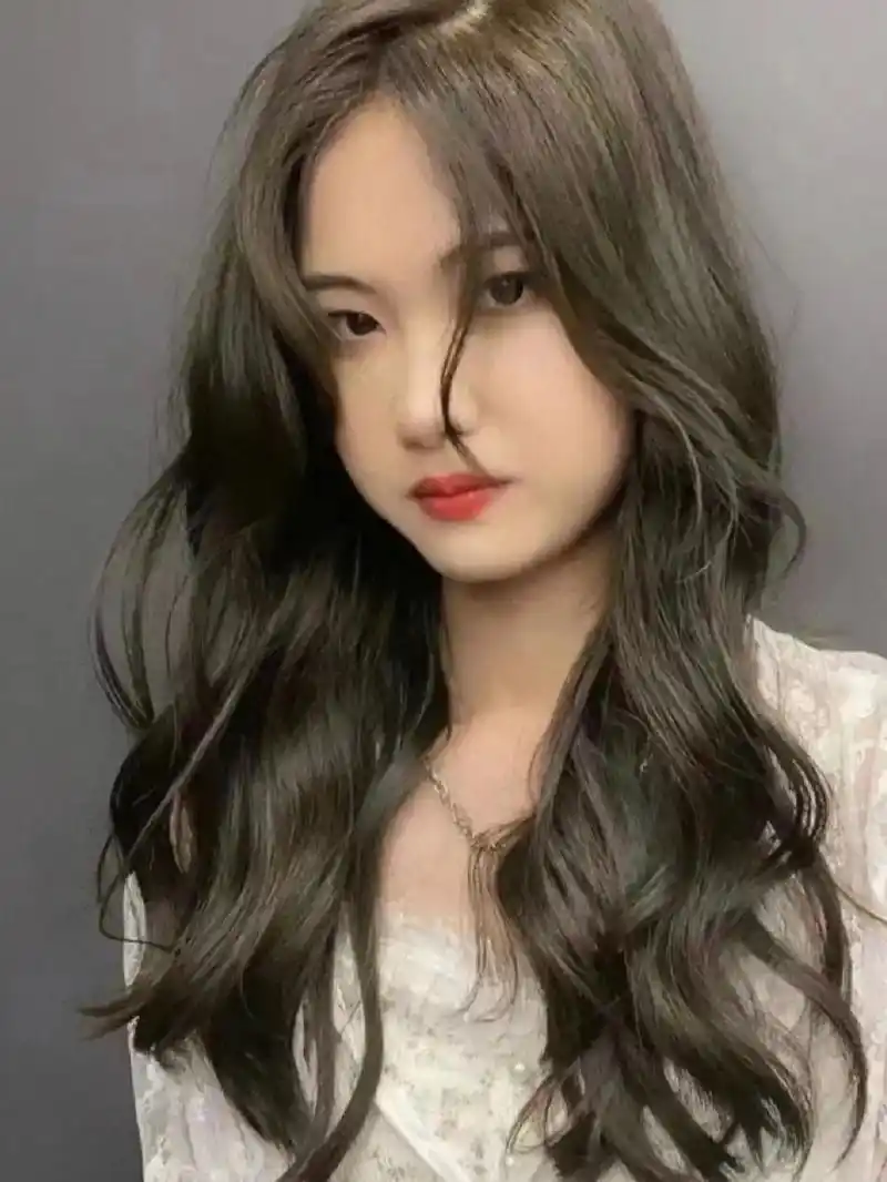 不挑年龄和肤色自带高冷气质还超级显白关键是掉色 也不 - 抖音