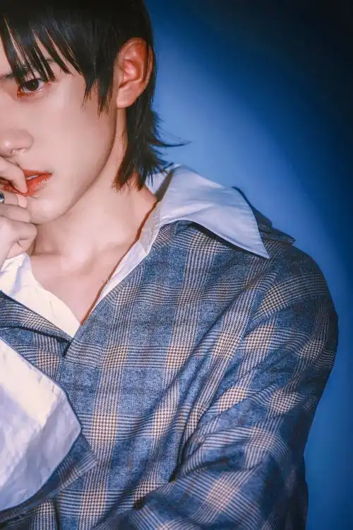 易烊千玺 锁骨(在线撩人)