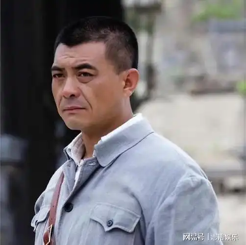 当时唐静已经称得上是知名演员,而王新军仅仅是个刚入行的毛头小子.